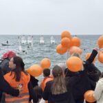 Lösemili Çocuklar İçin Tekirdağ'da Yelkenli Farkındalık Etkinliği Düzenlendi 3 tekirdagli yelkenciler losemiye dikkat cekmek icin turuncu balonlarla denize acildi 85b94b87d98a