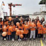 Lösemili Çocuklar İçin Tekirdağ'da Yelkenli Farkındalık Etkinliği Düzenlendi 8 tekirdagli yelkenciler losemiye dikkat cekmek icin turuncu balonlarla denize acildi 94510779408f