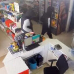 Afyonkarahisar'da Dolandırıcılık Olayında İki Şüpheli Tutuklandı 6 telefonla aradiklari kadini 2 milyon lira dolandiran supheliler tutuklandi 3 4327820a9746