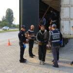 tokat durdurulan tirdan 11 kacak gocmen cikti video eklendi 76a9a2fbfa68