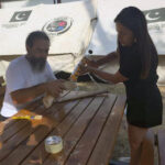 Mersin'de Fin Balinası İskeleti Puzzle Gibi Birleştiriliyor 1 toprak altindan cikarilan fin balinasinin iskeleti puzzle gibi birlestiriliyor 6f53e177f886