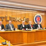 Türk-İş Başkanı Atalay: "Yönetmelik Değişmezse Asgari Ücret Komisyonu'na Katılmayacağız" 2 turk is genel baskani atalay yonetmelik degismezse komisyona katilmayacagiz 3fd0e47a5801