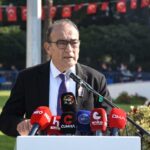 350 METRE UZUNLUĞUNDA ATATÜRK POSTERİYLE ANMA YÜRÜYÜŞÜ GERÇEKLEŞTİRİLDİ 1 ulu onder mustafa kemal ataturk izmirde anildi 3 7a543167c41b