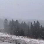 Uludağ'da Kar Yağışı Etkisini Sürdürüyor, Bembeyaz Bir Manzara Ortaya Çıktı 2 uludagda kar yagisi suruyor 9d8572280a28