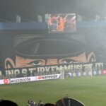 Fenerbahçe'nin Viktoria Plzen ile oynadığı maçta taraftarlar dikkat çeken bir koreografi sergiledi. 2 viktoria plzenden dikkat ceken pankart 8737e8bf16f8
