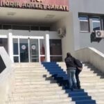 Iğdır'da Yasadışı Uyuşturucu Taşımacılığı Yapan Şahıs Tutuklandı 2 vucudundaki 140 gram uyusturucu radyolojik muayeneyle tespit edilen supheli tutuklandi 577856beccef