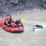 zap suyuna yuvarlanan kamyonetteki 4 kisi botlarla kurtarildi c794a12e97ac