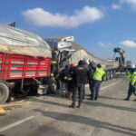 Kadınhanı'nda 4 TIR'ın karıştığı kazada bir kişi yaşamını yitirdi, iki kişi yaralandı 2 4 tir zincirleme kazaya karisti 1 olu 2 yarali 64946599cff9