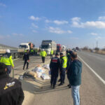 Kadınhanı'nda 4 TIR'ın karıştığı kazada bir kişi yaşamını yitirdi, iki kişi yaralandı 6 4 tir zincirleme kazaya karisti 1 olu 2 yarali 80d5ffe5a602