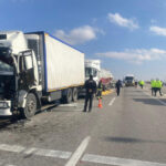 Kadınhanı'nda 4 TIR'ın karıştığı kazada bir kişi yaşamını yitirdi, iki kişi yaralandı 3 4 tir zincirleme kazaya karisti 1 olu 2 yarali aeadef61fb35