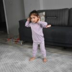 Cennet Su, SMA Tip 1 Tedavisi ile Yürümeye Başladı ve Ailesine Umut Oldu 9 4 yasindaki smali cennet su ilk adimlarini atti 53a7d8068731