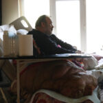 5 yildir evden cikamayan 300 kiloya ulasan fil hastasinin hayali esiyle kol kola caddede gezmek 56d2c7680ba3