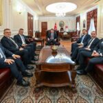 Adalet Bakanı Yılmaz Tunç, Fenerbahçe Spor Kulübü Başkanı Sadettin Saran ile buluştu 2 adalet bakani tunc sadettin saran ile bir araya geldi b36152410d8d