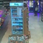 ankarada marketten icki calan 3 kisiyi kameralar kaydetti 6d31a76b8fd0