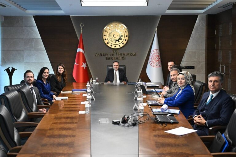 Kacır, NASA Heyetiyle Sanayi ve Teknoloji Bakanlığında Görüşme Gerçekleştirdi
