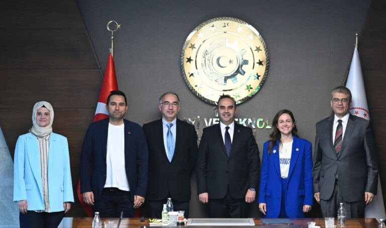 Bakan Kacır: TÜBİTAK Destekli Akademisyenlerden Uluslararası Başarıya İmza!