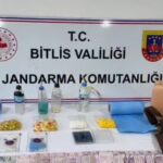 Bitlis'te Uyuşturucu Operasyonunda 5 Tutuklama Gerçekleşti 2 bitliste uyusturucu operasyonu 5 tutuklama 28e5b3e288ba