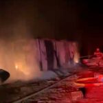 Bursa'da İşçilerin Kaldığı Barakada Sigara Nedeniyle Yangın Çıktı 1 bursada iscilerin kaldigi baraka alev alev yandi 044416023f00