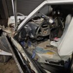 cocuk surucunun kullandigi otomobil kamyonetle carpistiktan sonra evin duvarina vurdu 1 olu 1 yarali e429f4111cde