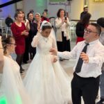 Down Sendromlu Genç Kızların Hayali Gerçekleşti: Temsili Düğünle Gelinlik Giydiler 1 down sendromlu 7 genc kiz temsili dugunde gelinlik giydi f7430ccf0ffd