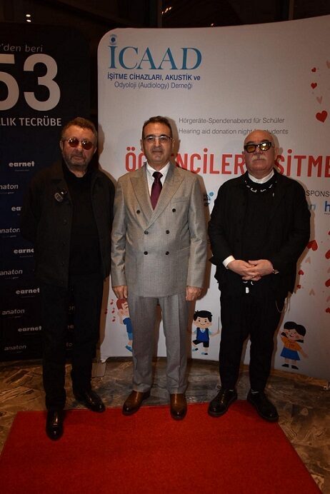 İstanbul’da düzenlenen gala gecesinde 50 işitme kaybı olan çocuğa işitme cihazı dağıtıldı