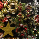 Yılbaşı Hazırlıkları Başladı: Yapay Çam Ağacı ve Süslemelerin Maliyeti 2 Bin ile 22 Bin 500 Lira Arasında Değişiyor 6 evde yilbasi kutlamasina suslu tarife 2ae3d594cc65