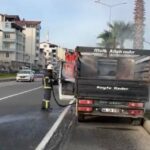 Ordu'da Seyir Halindeki Kamyonet Alev Alev Yandı, Kullanılamaz Hale Geldi 1 hareket halindeyken motor kismindan alev alan kamyonet yandi 51b13653086a