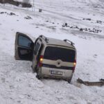 igdirda 4 aracin karistigi zincirleme kaza 4 yarali 53caee636f10