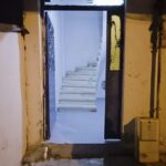 istanbul arnavutkoyde silah zoruyla girdikleri evde 4 yasindaki cocuk ile annesini darbederek ziynet esyalarini gasbettiler 47da14b6e8ca