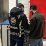 istanbul atasehirde kirmizi isikta duran surucuyu darbeden supheli yakalandi 8da9746e4c21