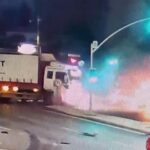 Avcılar'da otomobilin kamyonla çarpması sonucu kaza: 1 ölü, 1 yaralı 3 istanbul avcilarda kamyonun carpip surukledigi otomobil alev aldi 1 olu 1 yarali 54397bcdd7d5