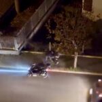 Motosiklet Sürücüsü Trafikte Tartıştığı Yayayı Kaskıyla Darbederken Kameralara Yansıdı 1 istanbul avcilarda motosiklet surucusu kavga ettigi yayayi kaskiyla darbetti f4efa22eec82