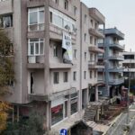 istanbul avcilarda tahliye edilen binanin balkonu coktu dd478fce6ed9