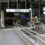 istanbul bakirkoy marmaray istasyonunda bir kisi raylara dustu seferlerde aksama yasandi 45f0554f6773