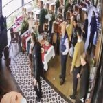 istanbul esenyurtta muzisyen cahit berkayin kullandigi otomobil restorana girdi 7871dff85030