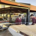 istanbul esenyurtta muzisyen cahit berkayin kullandigi otomobil restorana girdi a805baaddec7