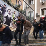 Fatih'te Hırsızlar, Açamadıkları Kasaları Taşıyarak Çaldı, 8 Kişi Gözaltına Alındı 5 istanbul fatihte is yerlerinden kasa calan hirsizlar kamerada 1aeebc055d42