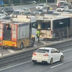 Küçükçekmece'deki Metrobüs Durağında Yangın Paniği, Hızla Söndürüldü 1 istanbul floryada metrobuste yangin cikti 1 d012a8164fac
