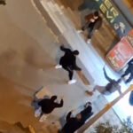 istanbul kagithanede kavgada cift bicakla saldirdi tekme ve yumrukla darbedildi 41a785689716