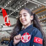 Ece Naz Ekici, Şehit Mühendis Annesinin Mirasını Yaşatmak İçin THY'yi Ziyaret Etti 4 istanbul kanseri yenen 10 yasindaki ece thy ucaginda pilot koltuguna oturdu 47ff106b639a