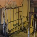 istanbul sariyerde zemininde kayma olusan bina gecekonduya yaslandi 41f885798b05