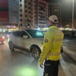 İzmir'de 2026 Yılı Kutlamalarında Emniyet Güçlerinden Yoğun Denetimler 6 izmirliler yeni yil kutlamalari surerken polis ekipleri denetimlerini surdurdu 5c1495253f02