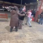 kadinlarin sac saca bas basa kavgasi kamerada 243b68916374