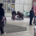 kadinlarin sac saca bas basa kavgasi kamerada 93f53084c603