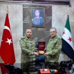Kara Kuvvetleri Komutanı Tokel, Türkiye'nin Şam Büyükelçisi Köroğlu'nu ziyaret etti 2 kara kuvvetleri komutani orgeneral tokel sam buyukelcisi koroglunu ziyaret etti 105600885640
