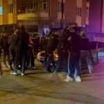 kayseride 2 otomobilin carpismasi sonucu 2si yaya 4 kisi yaralandi kizinin yaralandigini duyan baba tepki gosterdi 490480a75888