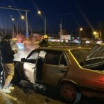 kutahyada seyir halindeki otomobil yandi 2e48bd45dcda