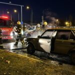 kutahyada seyir halindeki otomobil yandi 55e1a55b492f