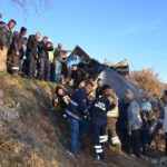 Manisa Demirci'de Elektrik Direğine Çarpan Otomobil Devrildi, Sürücü Ağır Yaralandı 2 manisada direge carpip sarampole devrilen otomobilin surucusu yaralandi 46aeea44968a