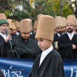 Mevlana'nın 752. Vuslat Yıl Dönümü Anma Törenleri Karaman'da Başladı 5 mevlanayi anma torenleri karamandaki yuruyusle basladi 7568a472dc2a